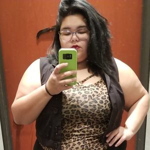 Meet your Posher, Danielle